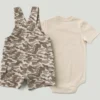 Erkek Çocuklar İçin 2 Parçalı Kısa Kolluklu Bodysuit ve Kamuflaj Desenli Kargo Cepli Şort Set (Bebek)