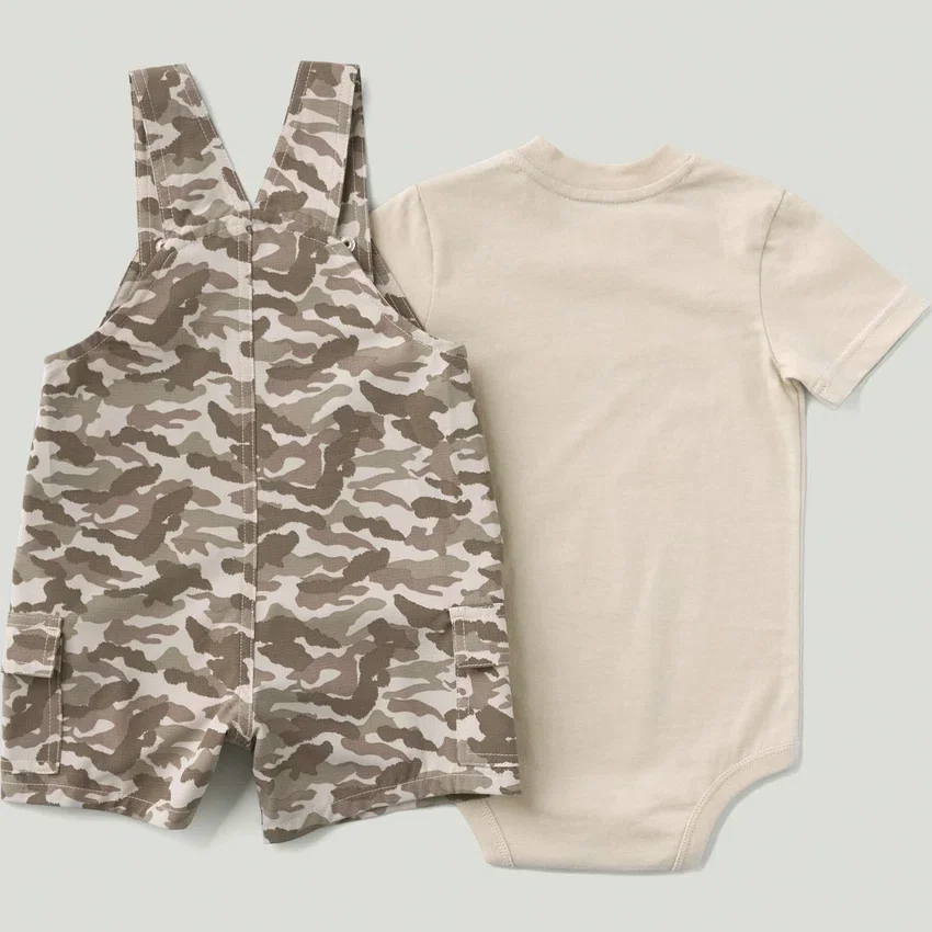 Erkek Çocuklar İçin 2 Parçalı Kısa Kolluklu Bodysuit ve Kamuflaj Desenli Kargo Cepli Şort Set (Bebek)