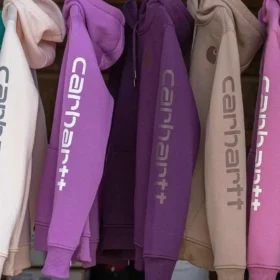 Kadınlar İçin İkonik Clarksburg Gevşek Kesim Polar Astarlı Logolu Kapüşonlu Sweatshirt